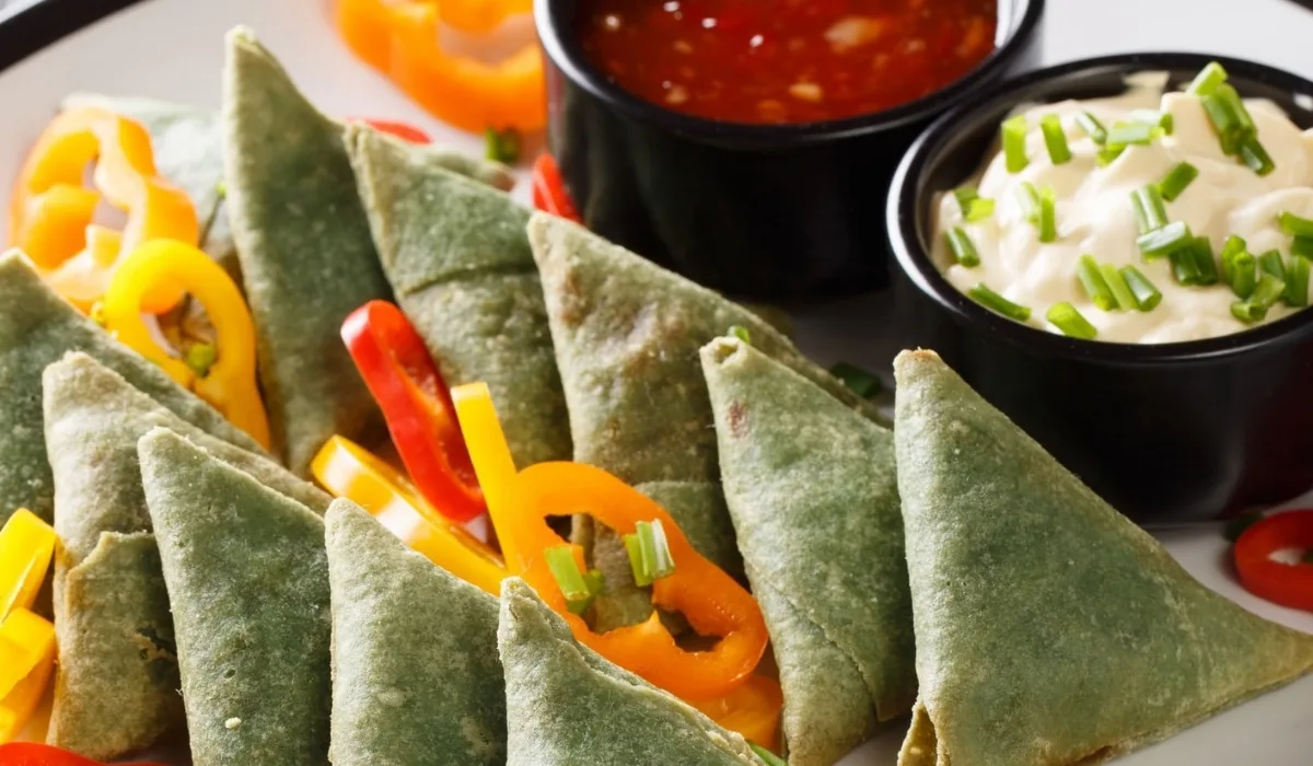 palak paneer samosa